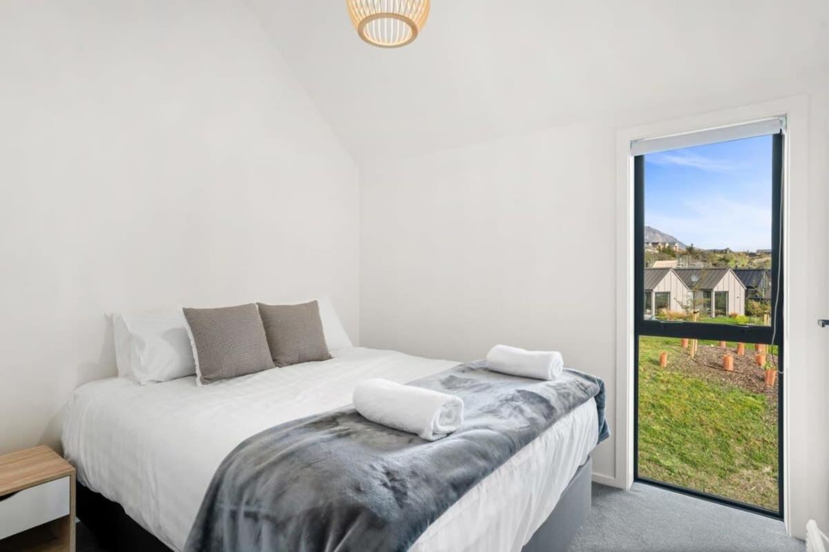 Nestled Below The Remarkables クイーンズタウン エクステリア 写真